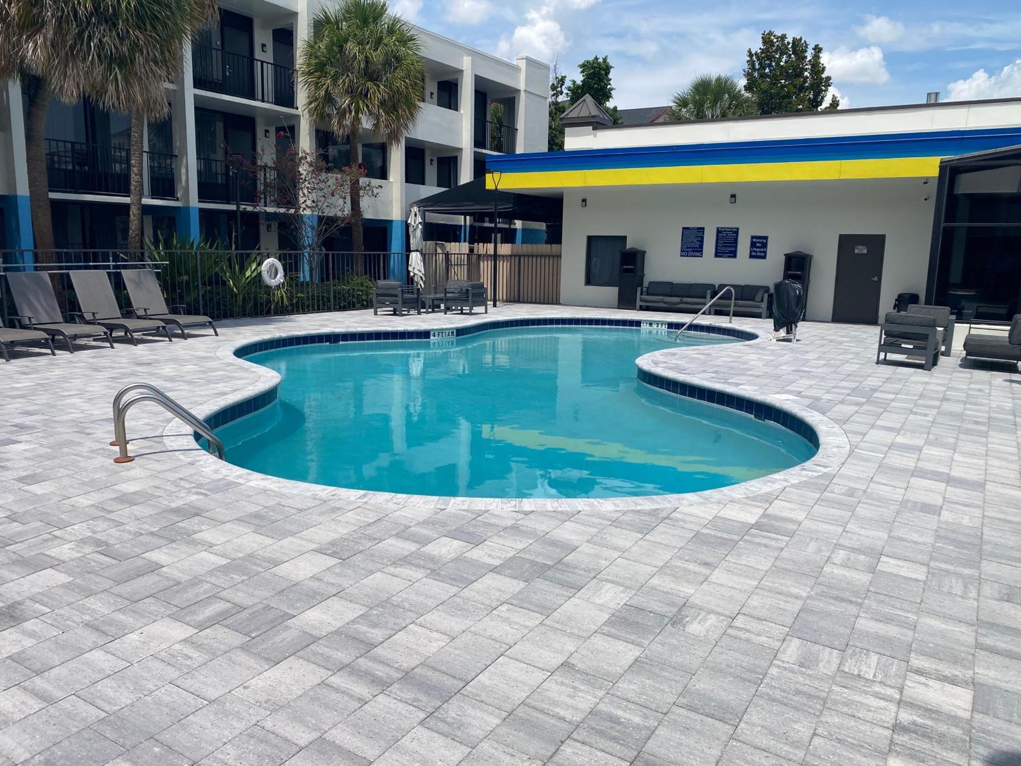 Days Inn & Suites By Wyndham Orlando Airport Exterior foto